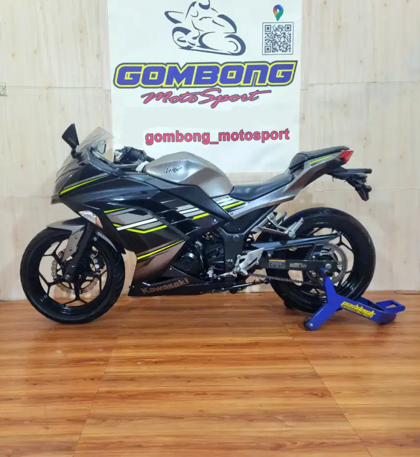 KAWASAKI NINJA 250 FI ABS 2017 .