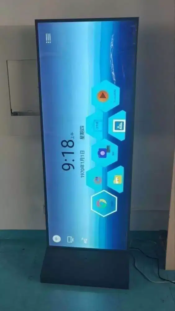 Videowall stand 75inch fullscreen