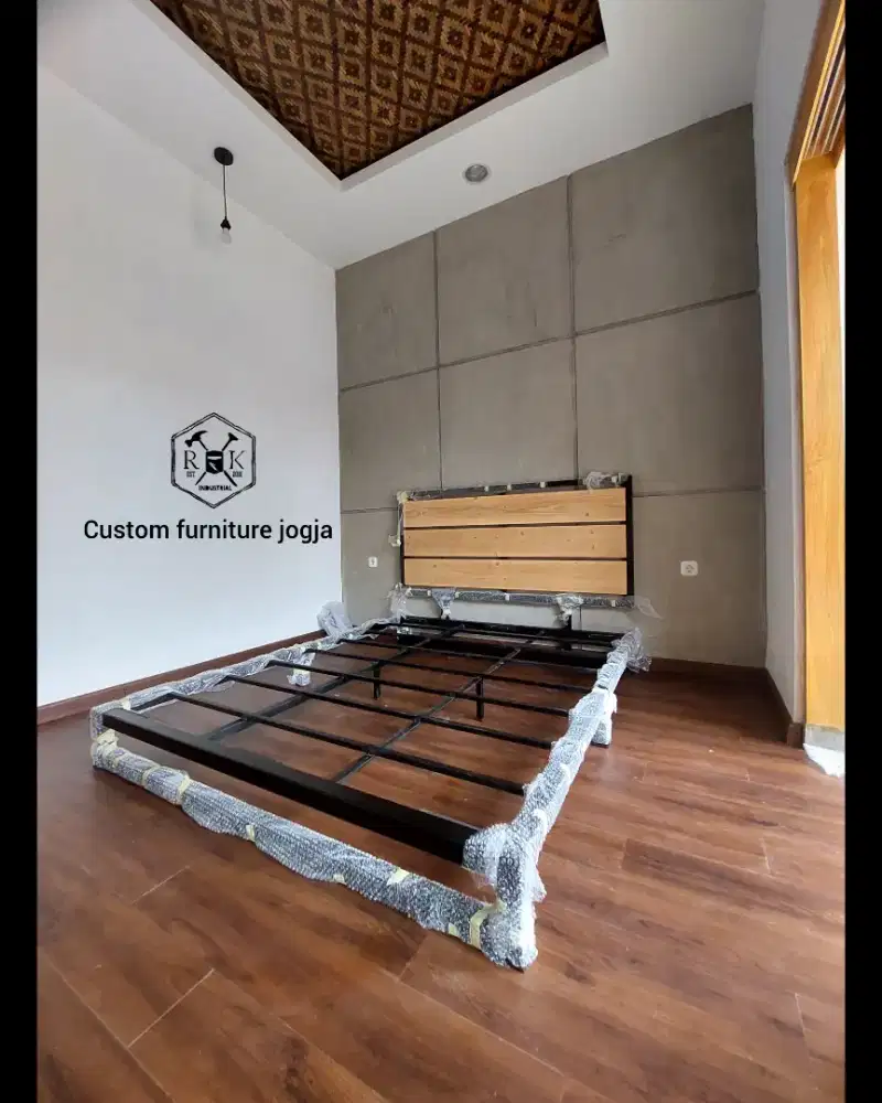 Custom Dipan industrial rangka besi