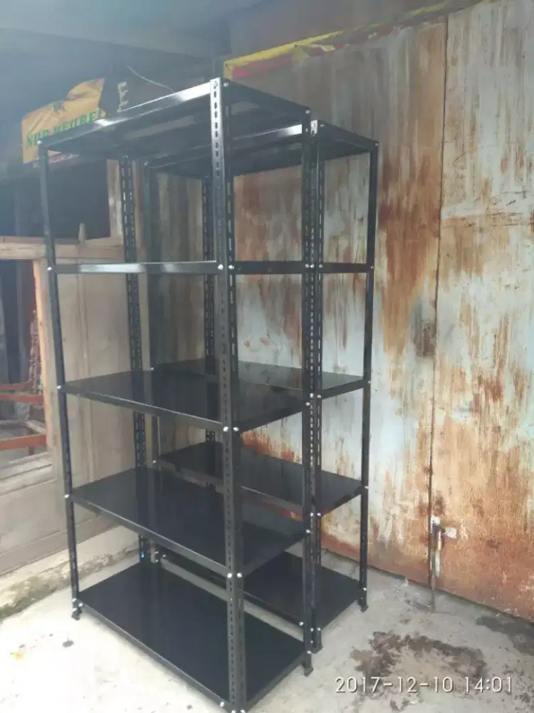 rak besi buat arsip dan lain2