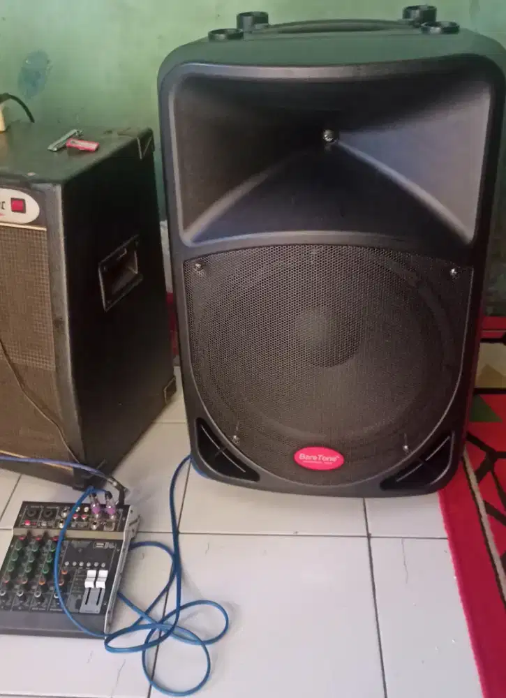 Speaker aktif portable 250 Watt.