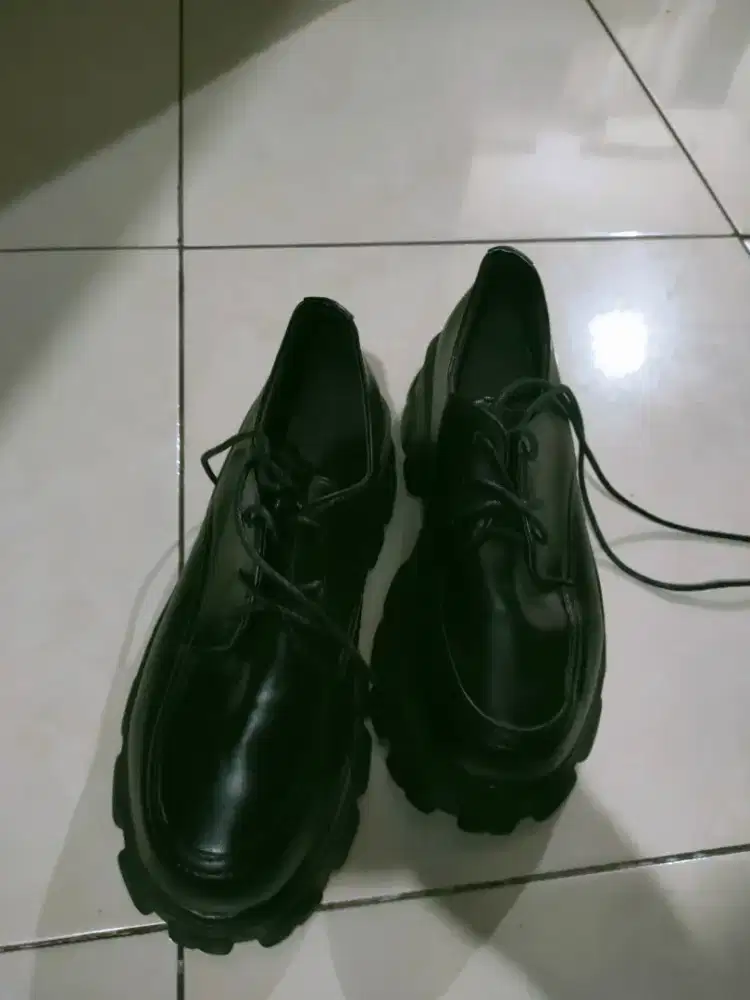 Sepatu cewe size 38