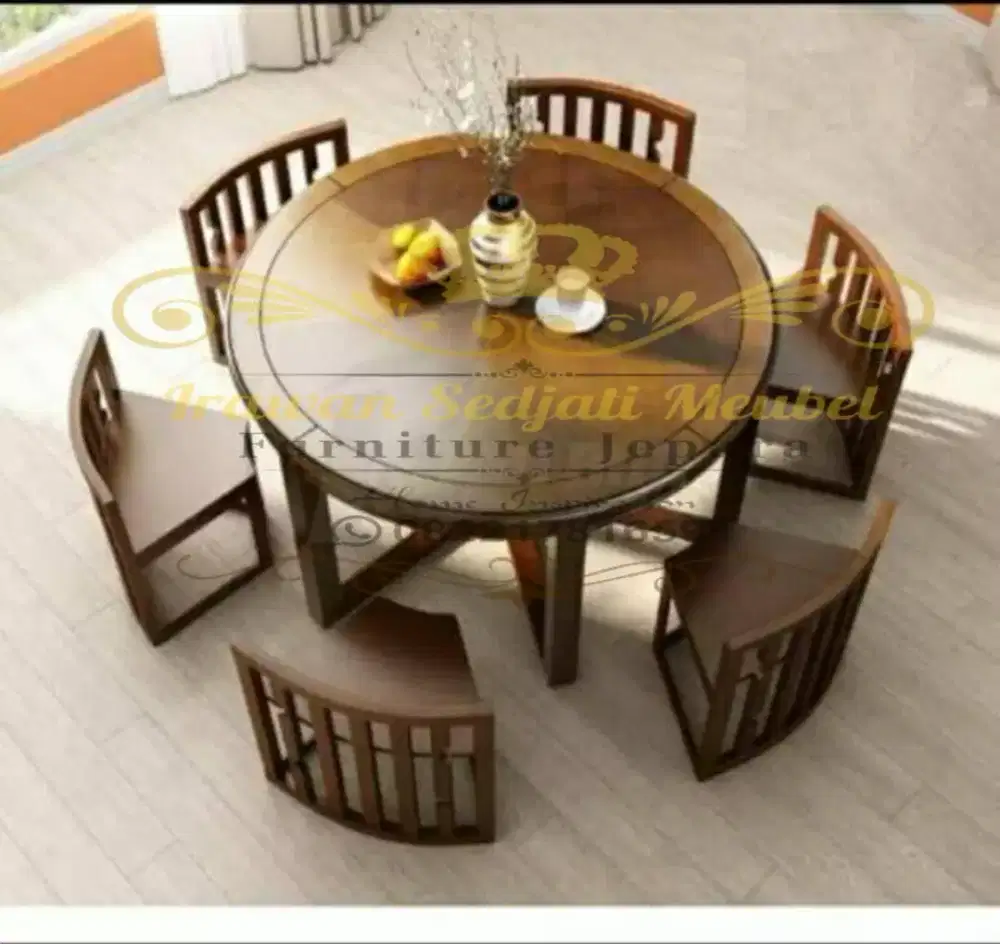 Kursi makan minimalis hemat ruangan motif kurung materil dari kayu