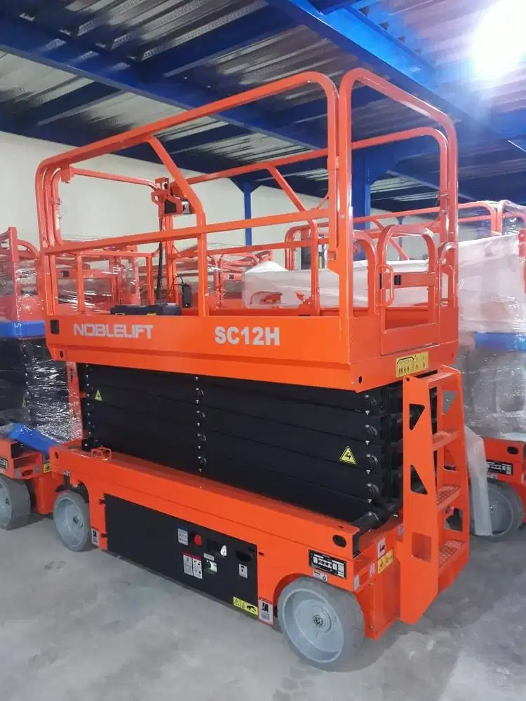 Sciccor Lift dan Aerial Work Platform