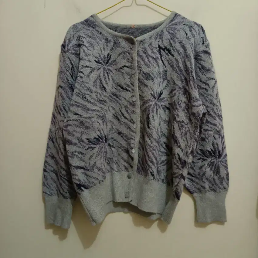 Cardigan rajut thrifty buy 1 get 1