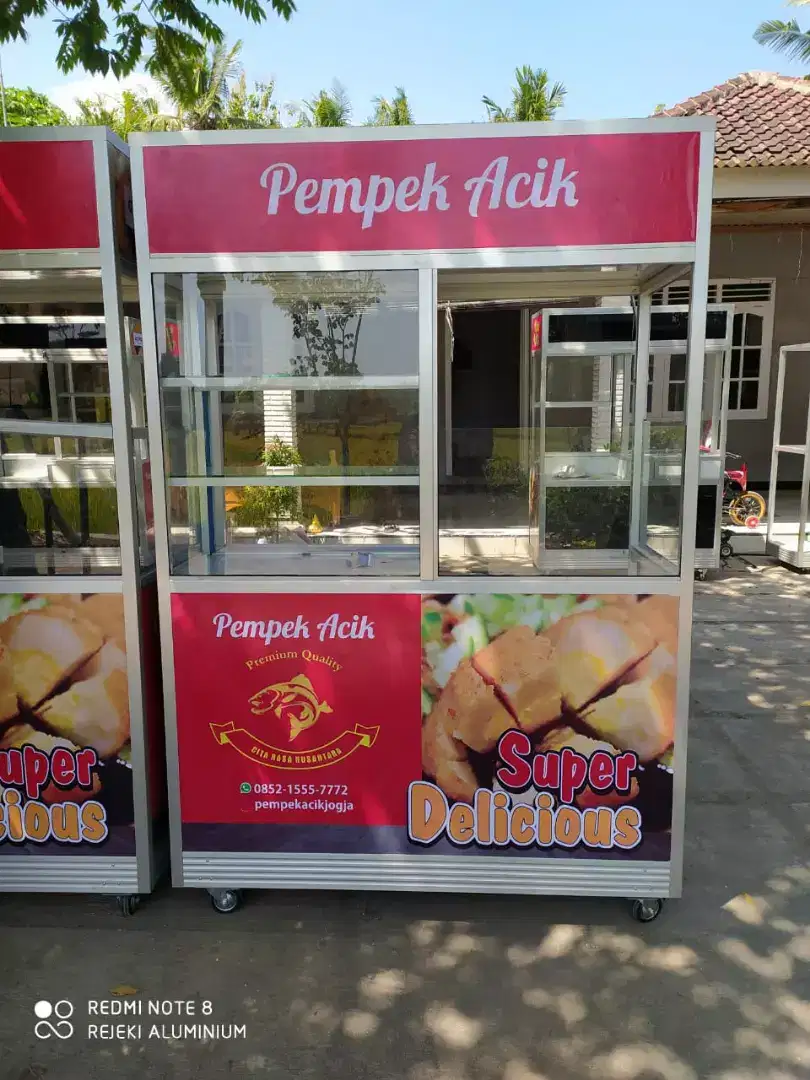 Etalase empek-empek full paket ada atap tempat kompor laci uang rak