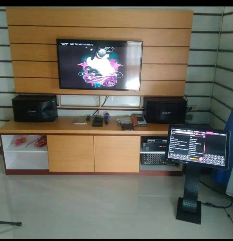 Pc Karaoke dan Touchscreen 19inc Full Lagu Terupdate