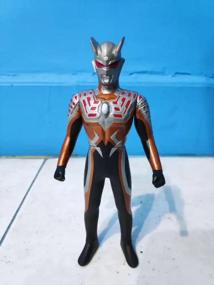 UHS Ultraman Zero Darklops EX Bandai Softvinyl