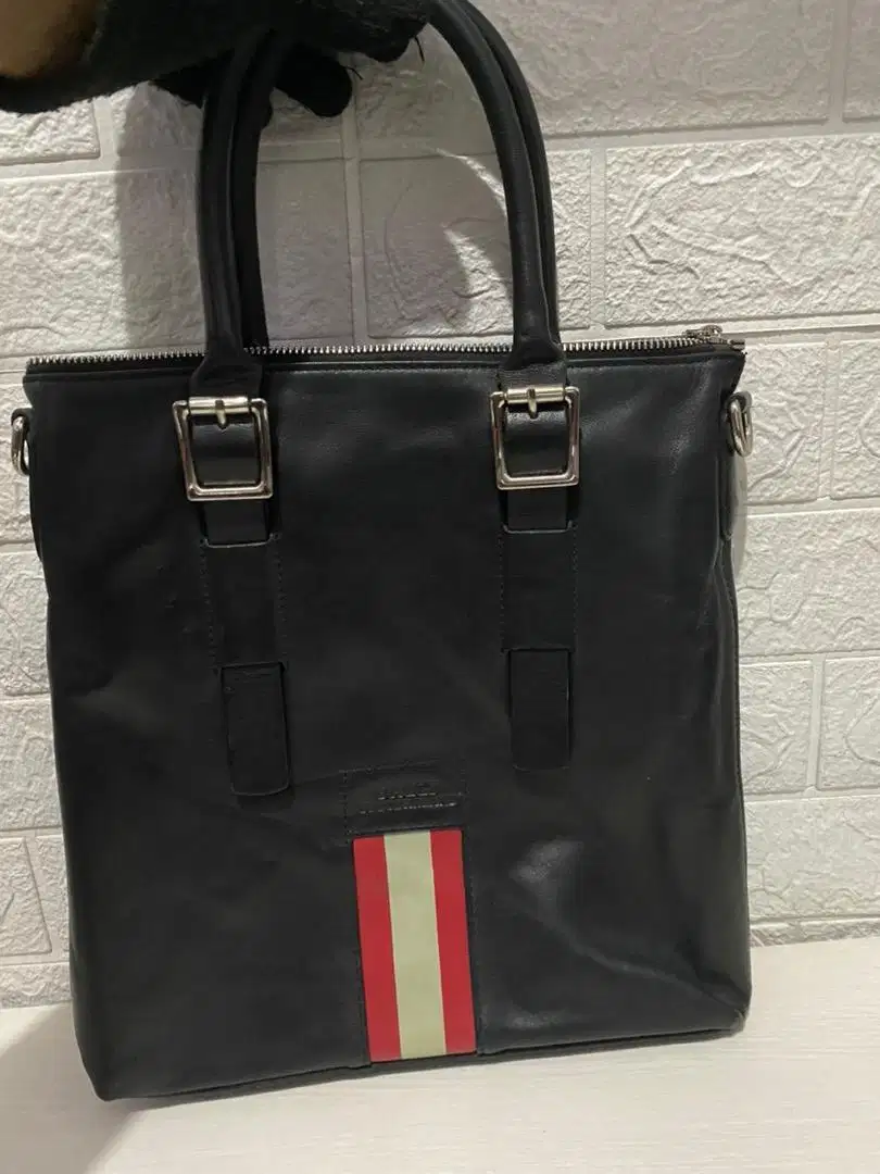 Slingbag bally tote kulit