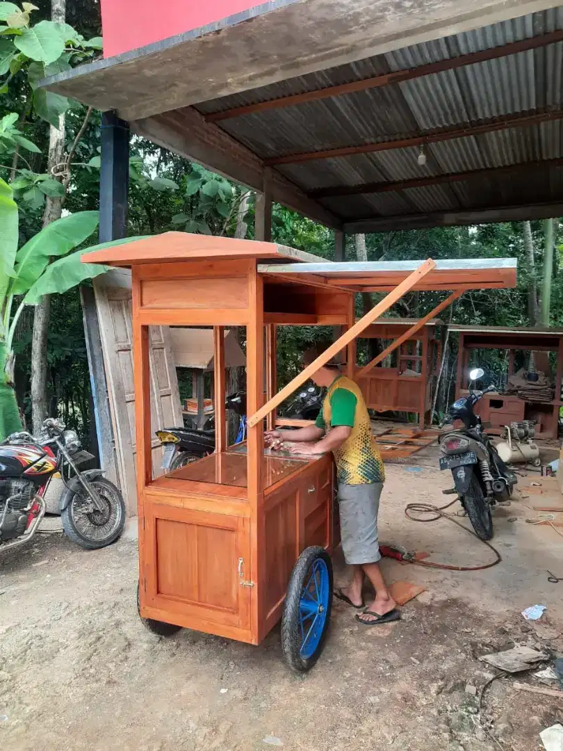 Gerobak grobak roti bakar baru