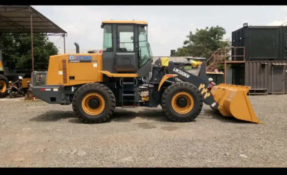 LOADER XCMG LW 300 KN