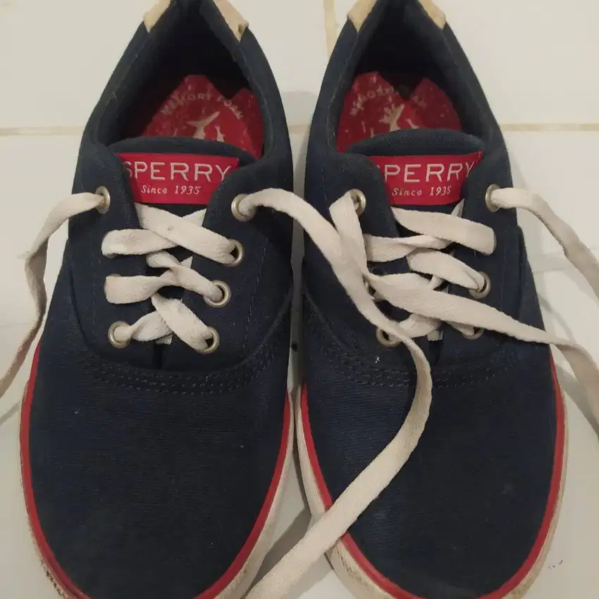 Sepatu sperry kanvas