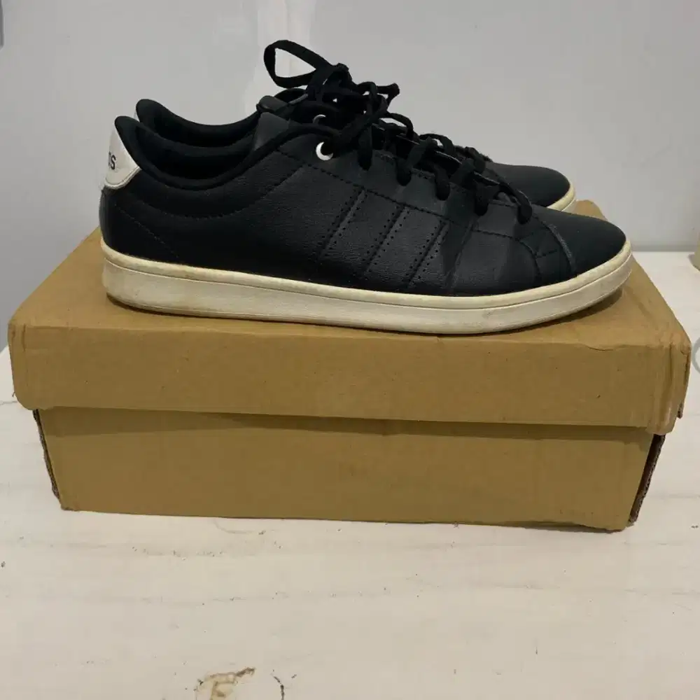 Sepatu adidas cewek ukuran 38,5 ORi