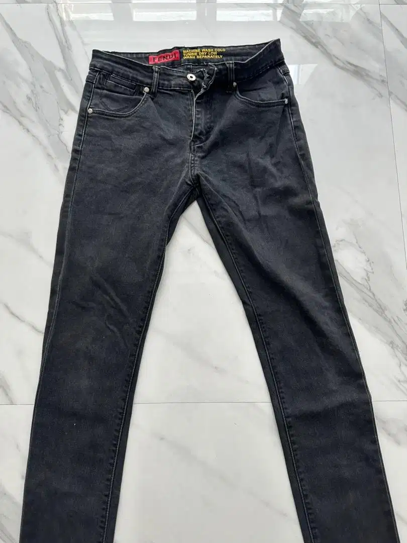 Celana jeans fendi