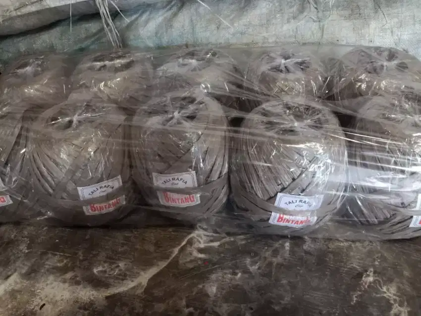 Tali Rafia Kuat Murah Warna Netral (1kiloan)