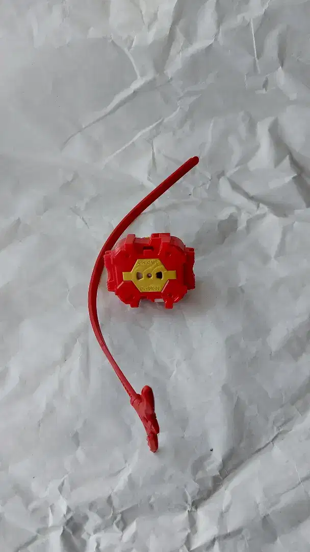 Beyblade Launcher Merah Takara Tomy