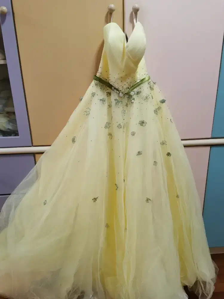 Baju pesta pengantin