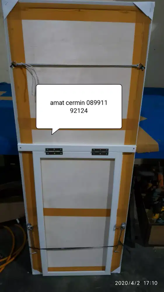 Cermin standing full body