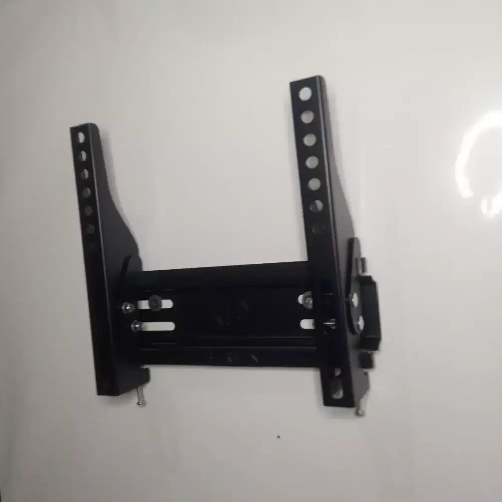 Bracket tv led +pasang