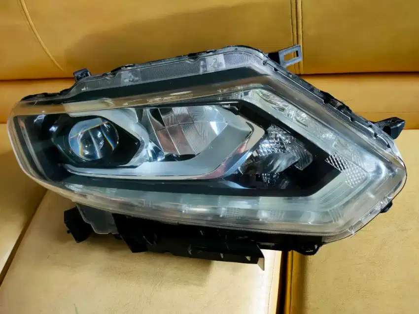 Headlamp Lampu Original Xtrail T32