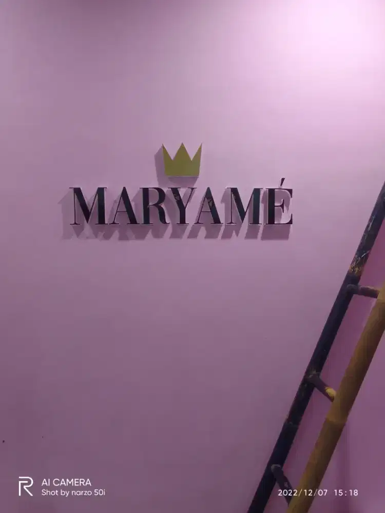 Neonbox,huruf timbul