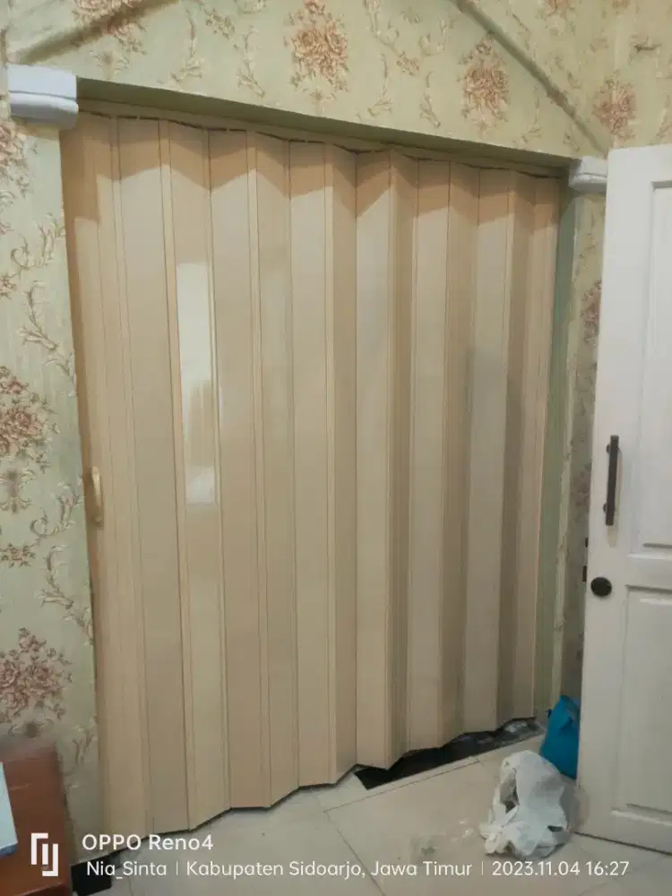 Follding Door / Pintu Lipat PVC