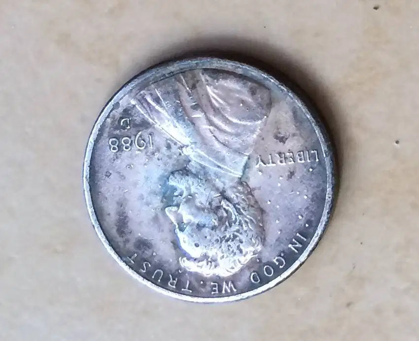 Uang Koin kuno Amerika 0ne Cent  - Gambar Lincoln - Liberty - 1988