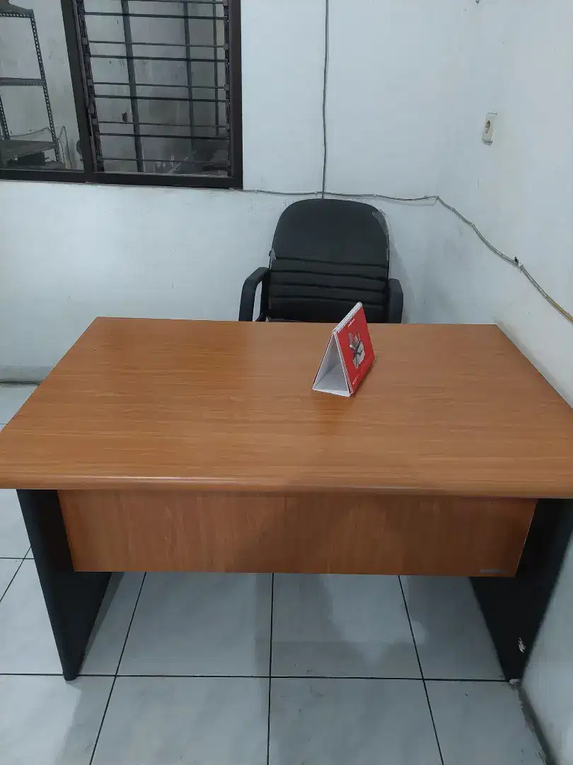 Meja & Kursi kerja Kantor