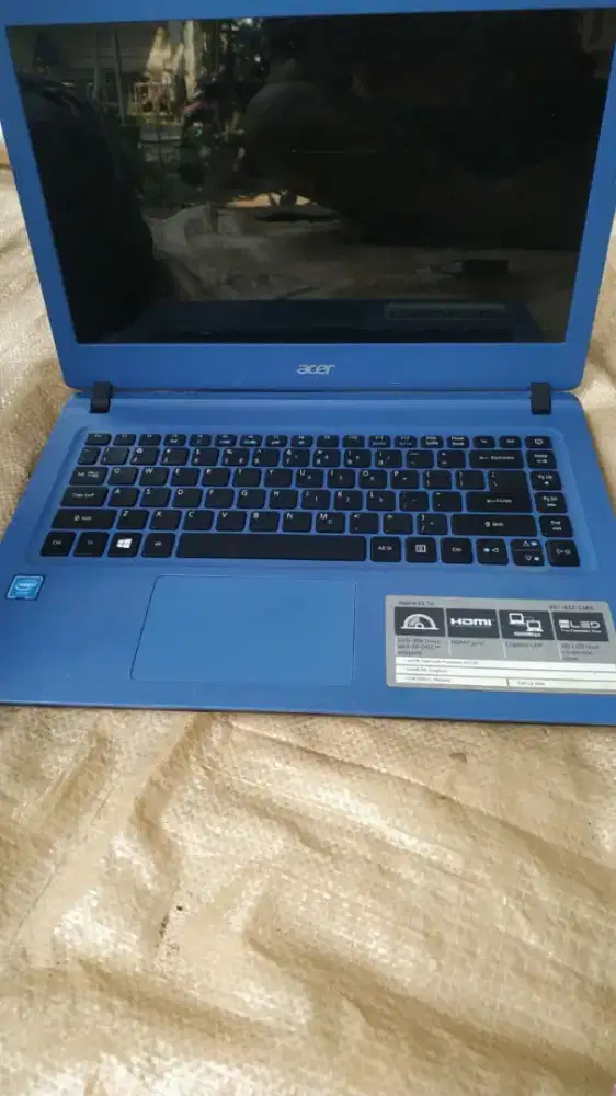 Di beli laptop bekas segala kondisi