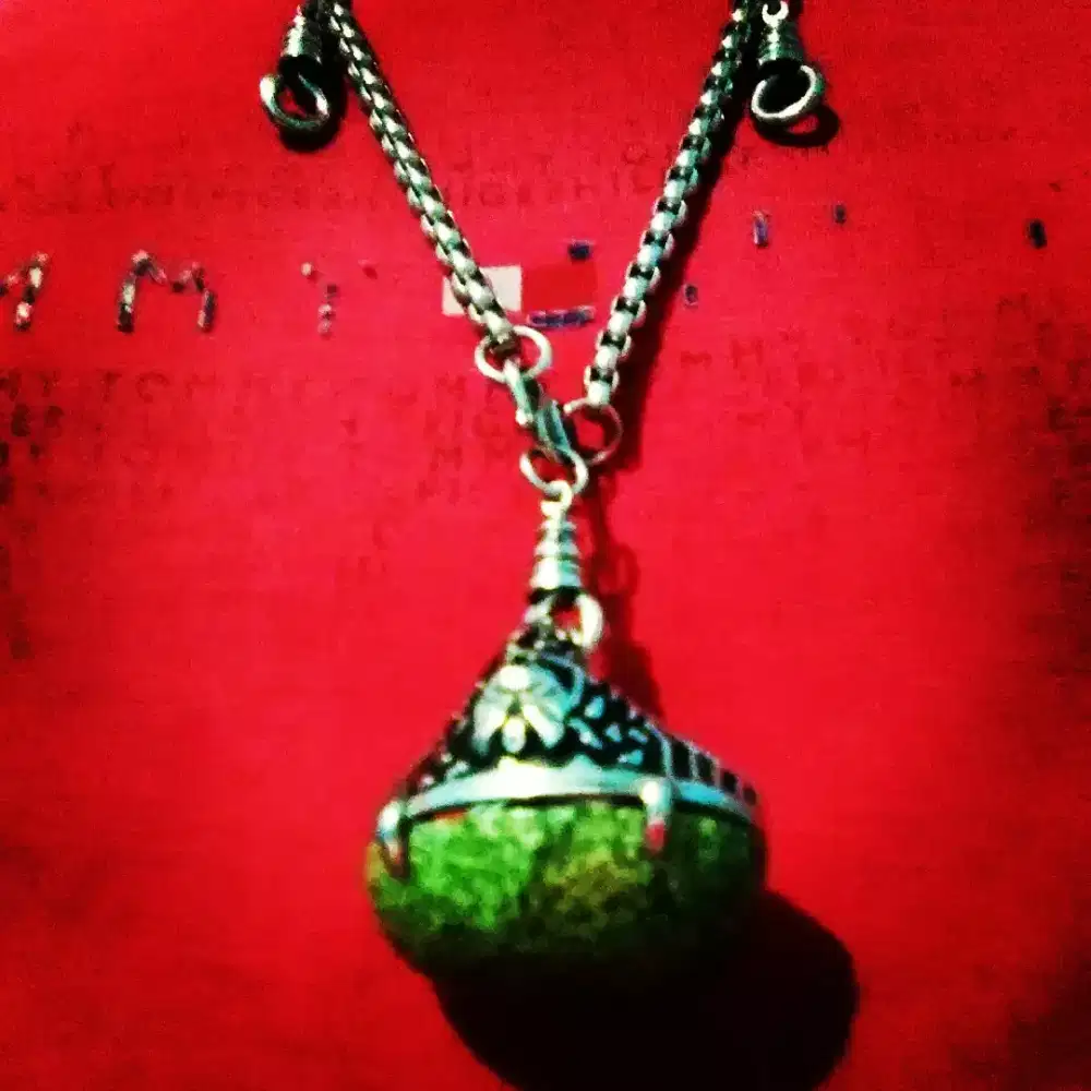 Kalung Giok hijau Unik Aura positif