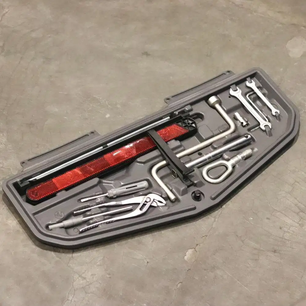 Original Toolkit BMW E39 520i 525i 528i 530i