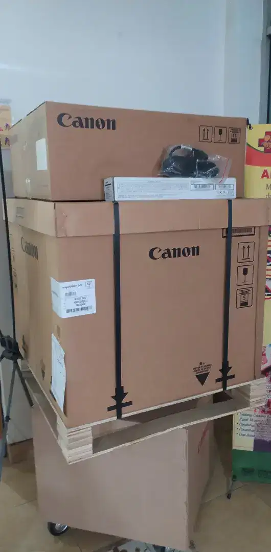 Canon brand new IR2425 + DADF big sale