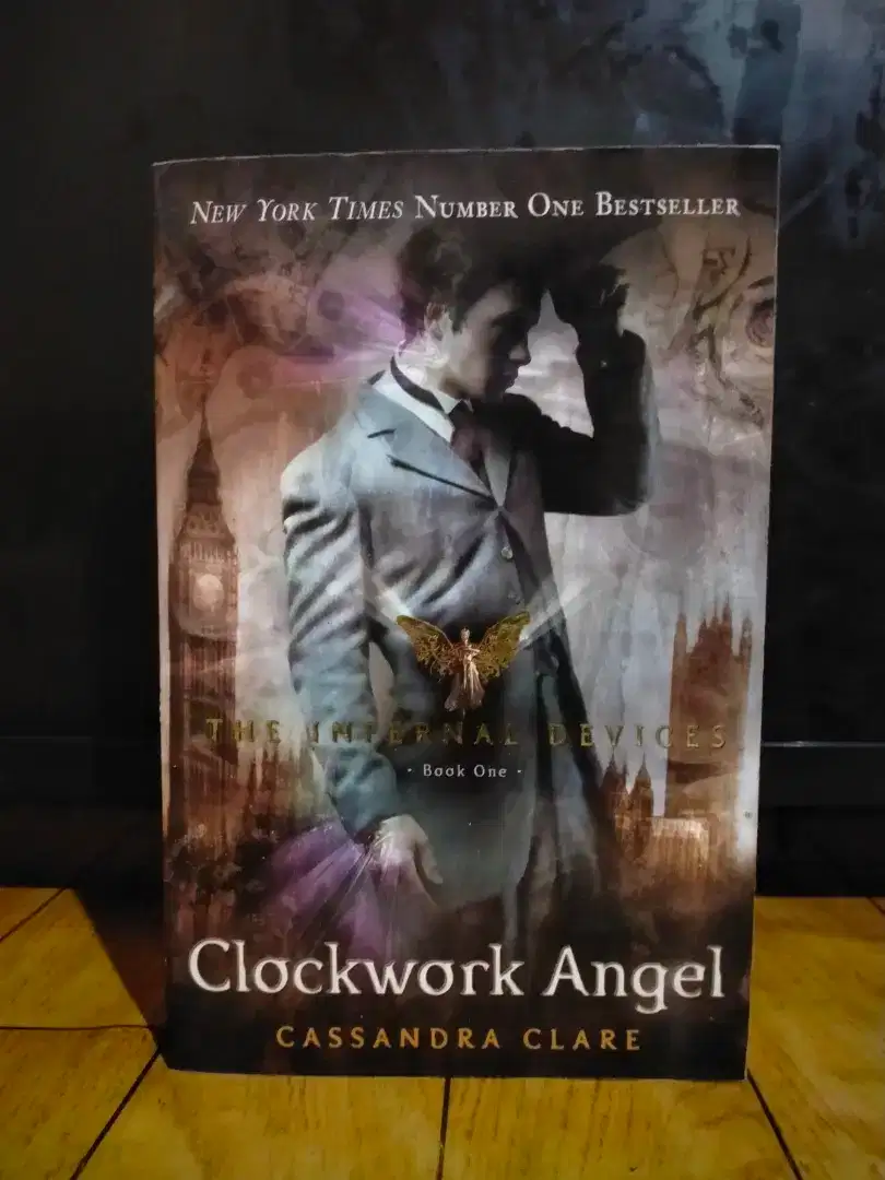 Buku Novel Clockwork Angel