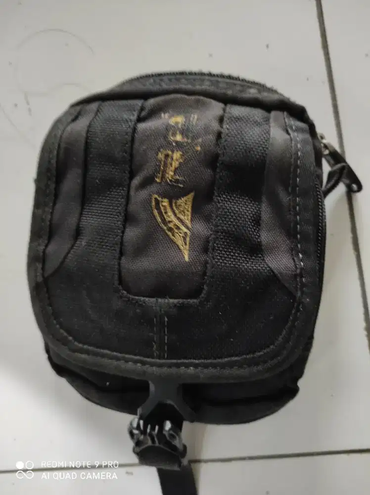 Tas merk rei warna hitam