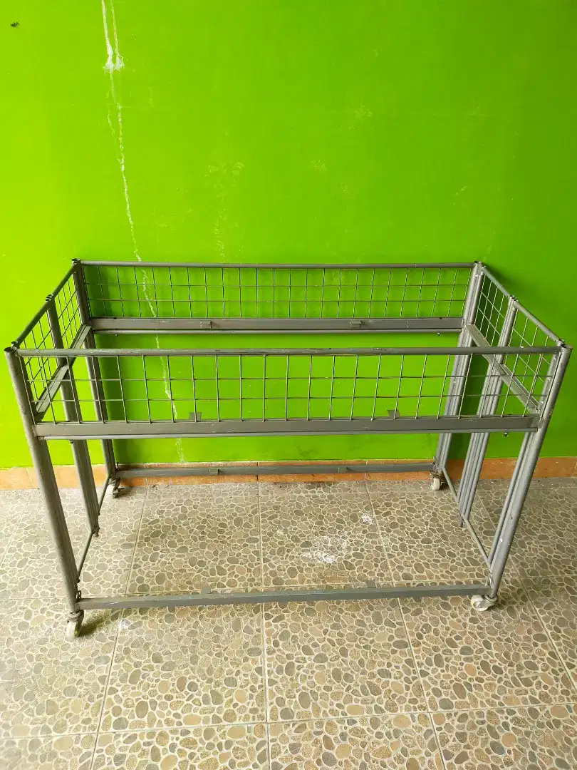 Rak Keranjang Wagon Lipat Tempat Display Barang Sale Toko
