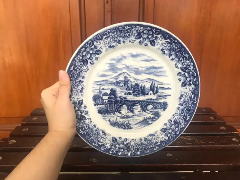 Piring keramik harga terjangkau