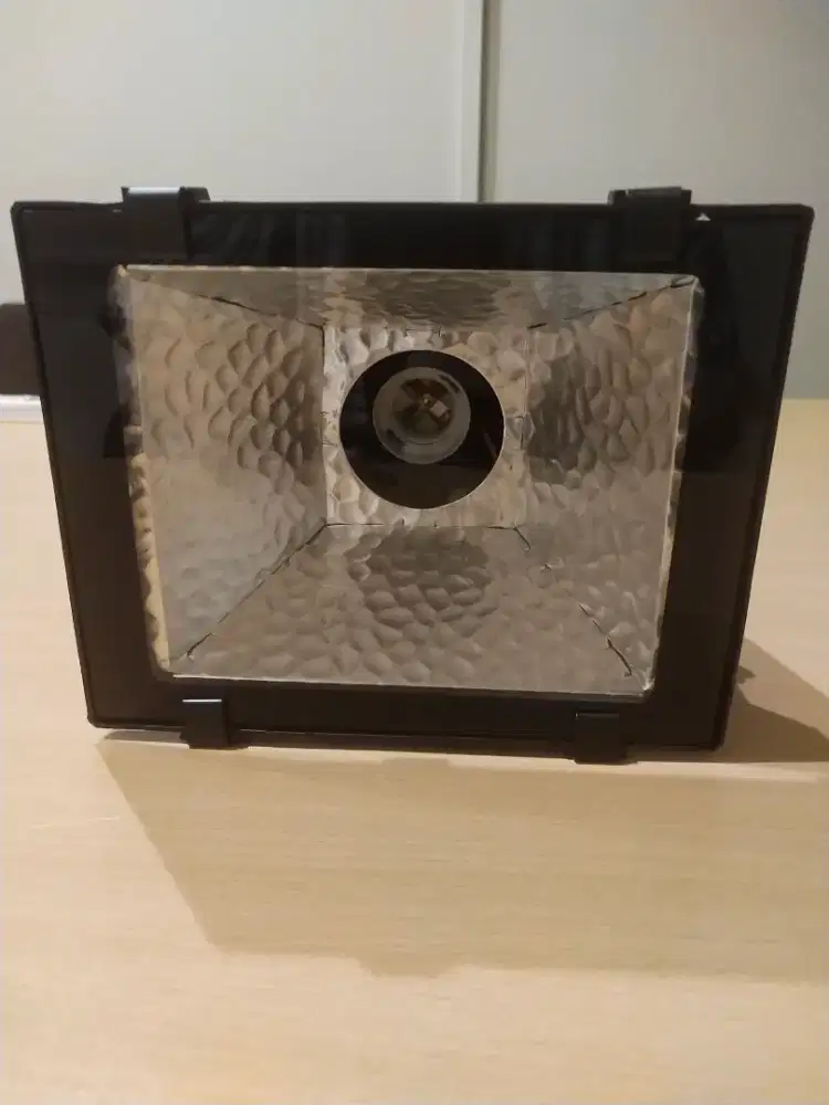 SLAST SD-25 Kap Lampu Sorot 25 Watt