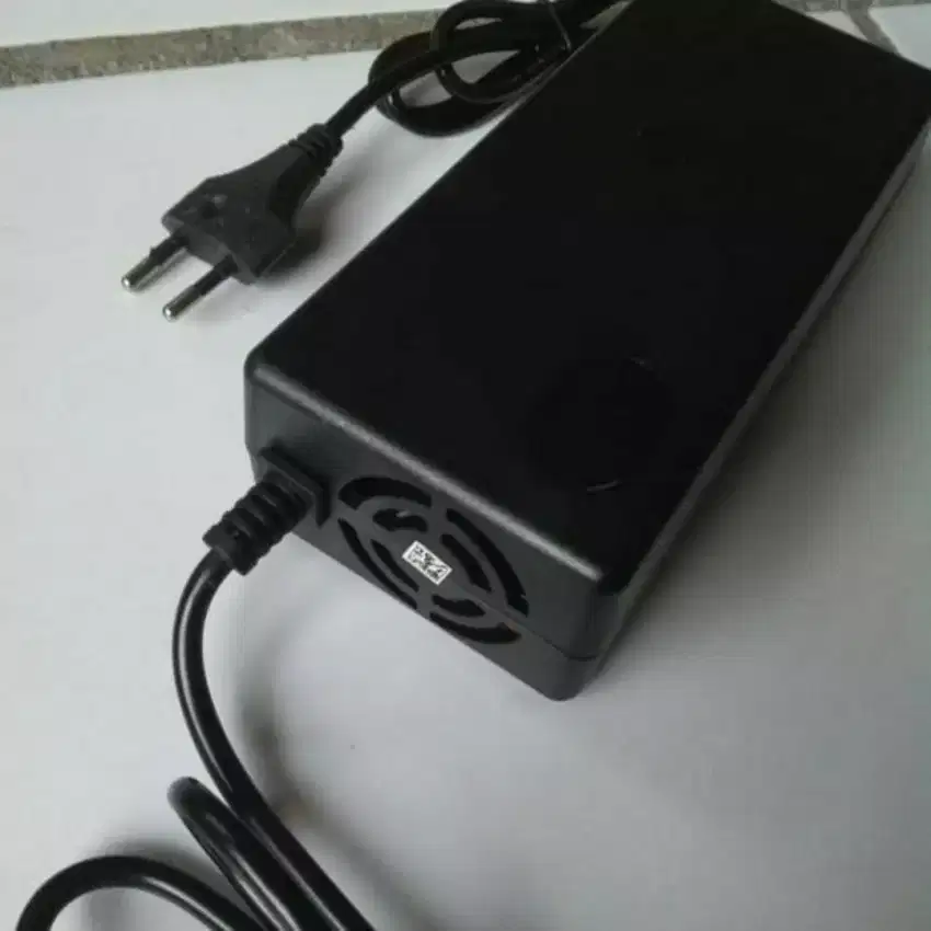 Charger baterai lithium sepeda listrik 48 volt. 2a.