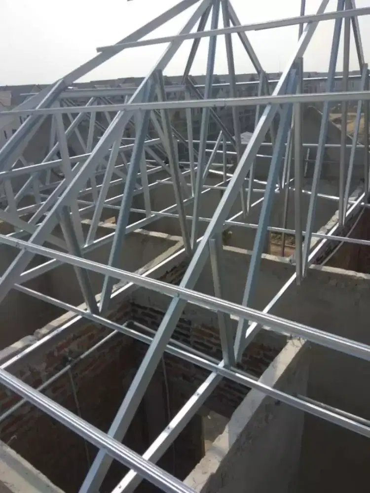 Tukang kanopi baja ringan