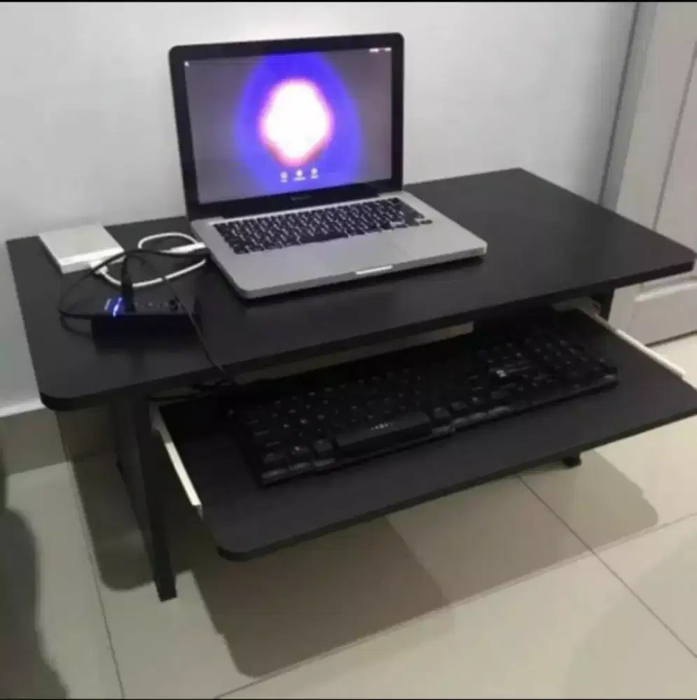 Meja Komputer Laptop Lesehan - Dengan Keyboard