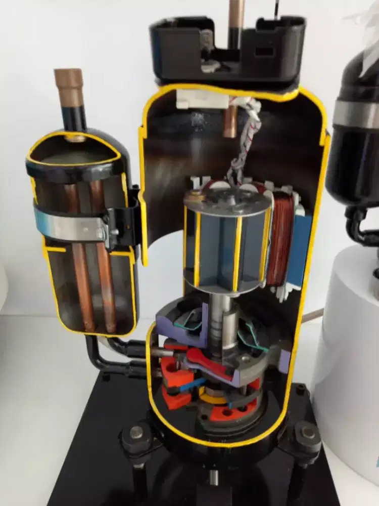 Spesialis service AC menangani semua merek/jenis AC pengalaman dari 93