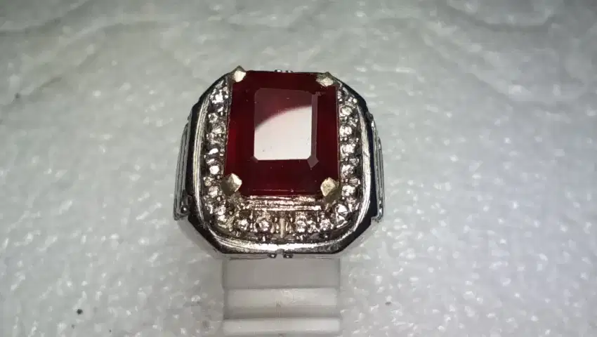 Cincin Natural Hessonite Garnet Dim. 10 x 8 x 4