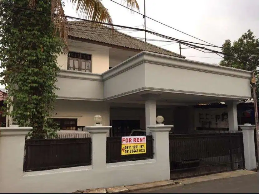 DISEWAKAN RUMAH KONDISI TERAWAT