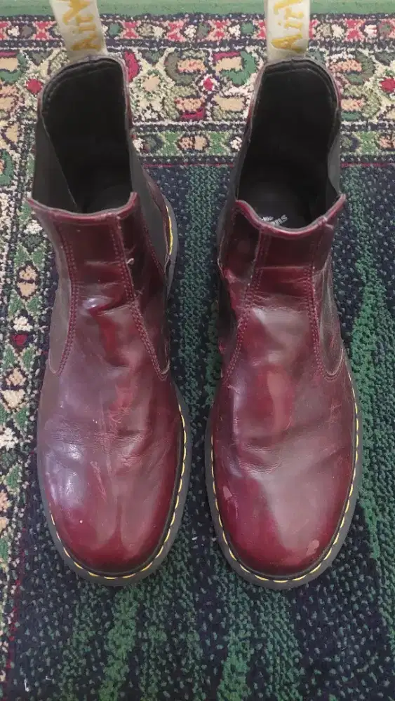 Dr martens vegan sepatu boots docmar