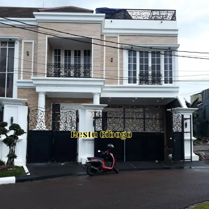 Gerbang pagar besi tempa klasik ( Gading regenci )