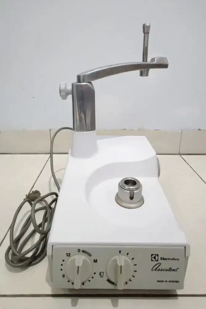 JUAL MURAH & NEGOOO . ELECTROLUX ASSISTENT N21 ( MESIN SERBAGUNA KUE )