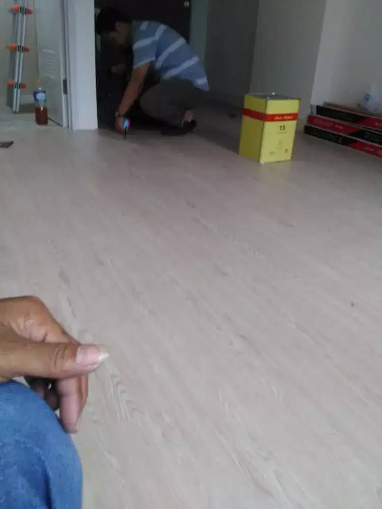 Vinyl plank berkualitas dan terjangkau