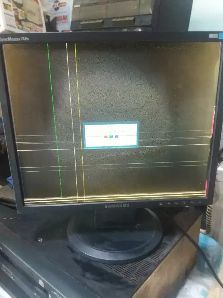 LCD monitor Samsung Synmaster 740N ok