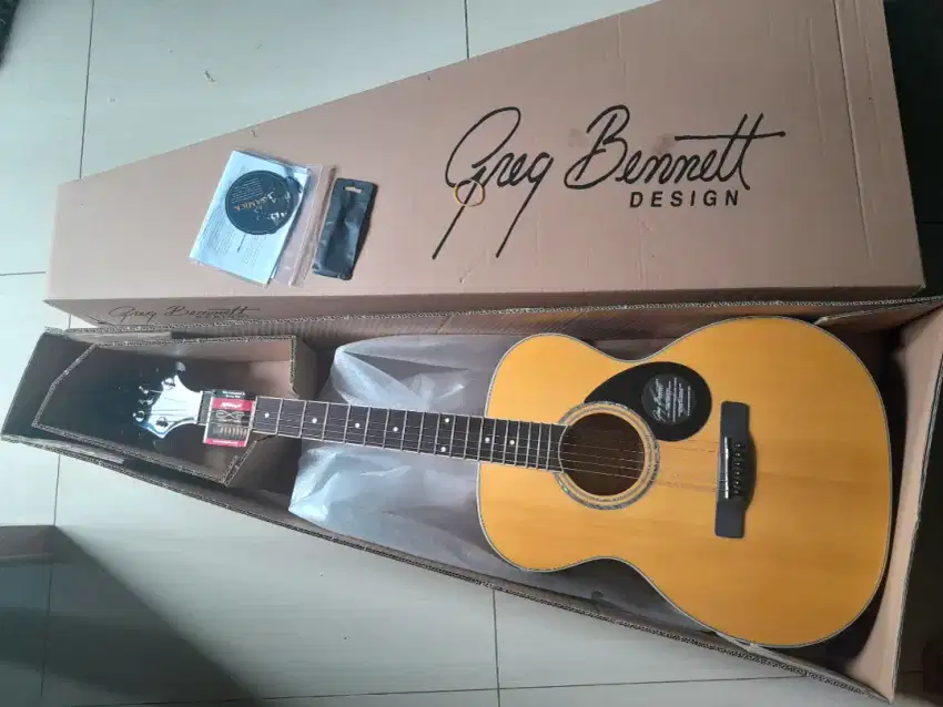 Gitar samick greg bennett GOM 120 s top solid new