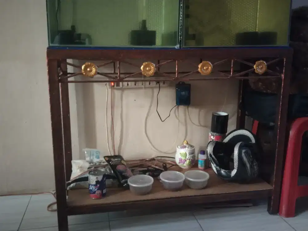 Meja aquarium besi tempa